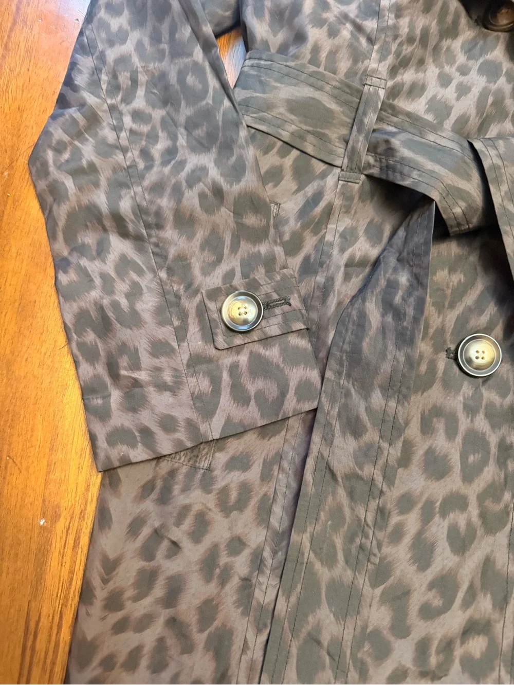 London Fog Leopard Print Rain Trench Coat won’t Black Lining